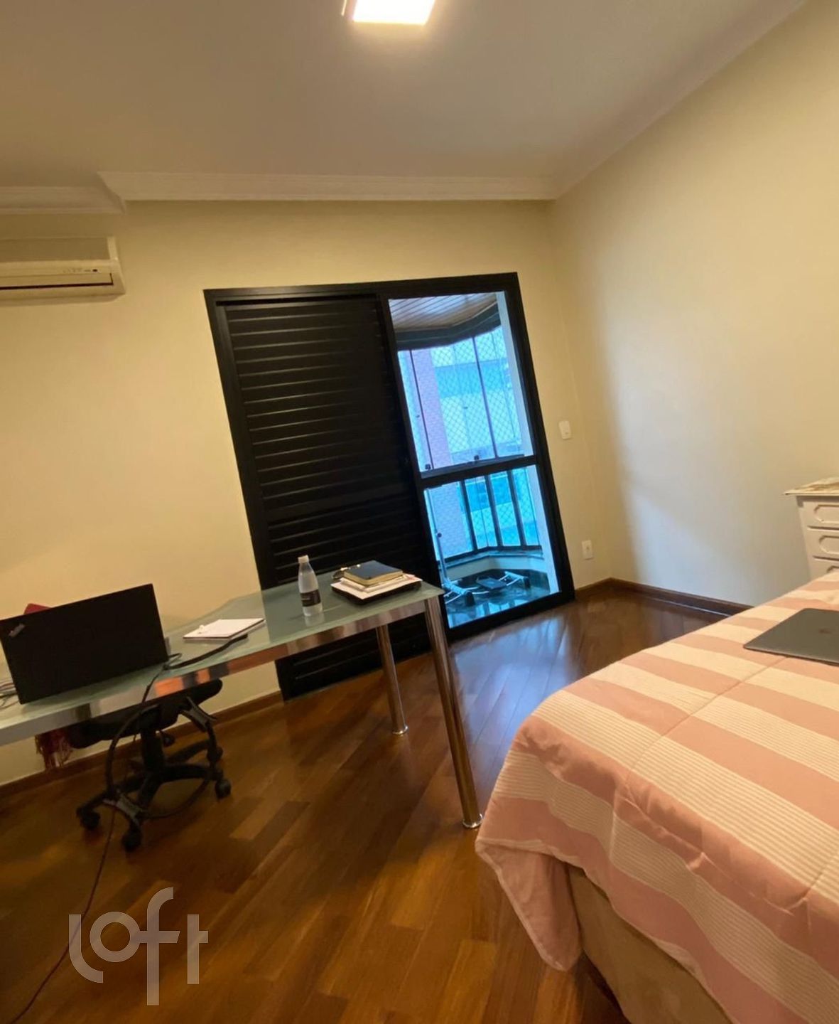 Apartamento à venda com 3 quartos, 230m² - Foto 2