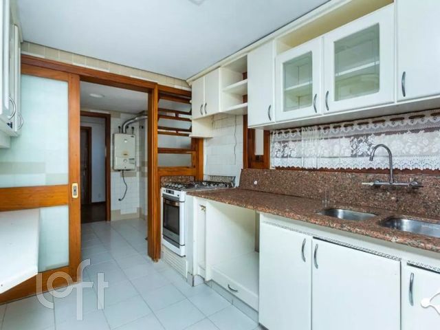 Apartamento com 152m², 3 dormitórios, 1 suíte, 2 vagas, Menino Deus em Porto Alegre