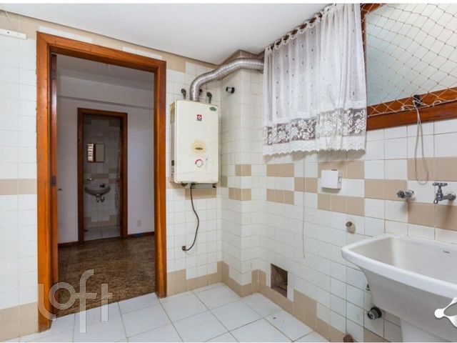 Apartamento com 152m², 3 dormitórios, 1 suíte, 2 vagas, Menino Deus em Porto Alegre