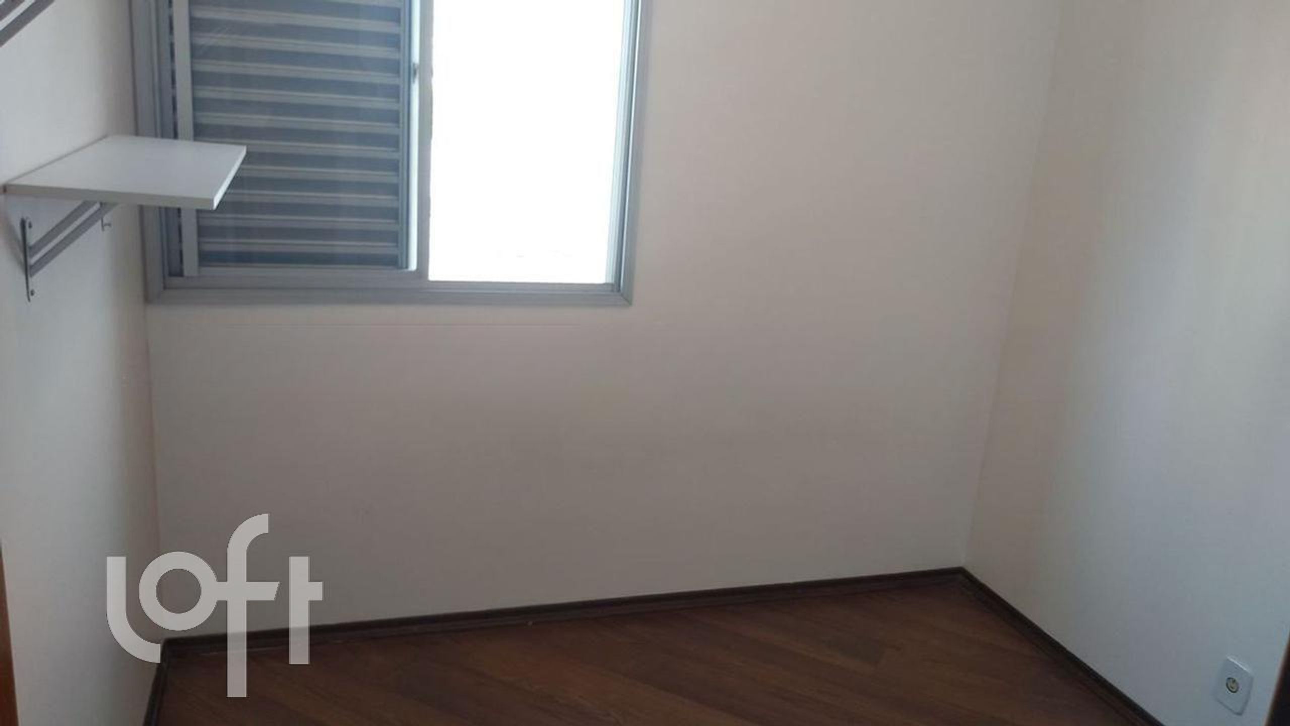 Apartamento à venda com 3 quartos, 74m² - Foto 2