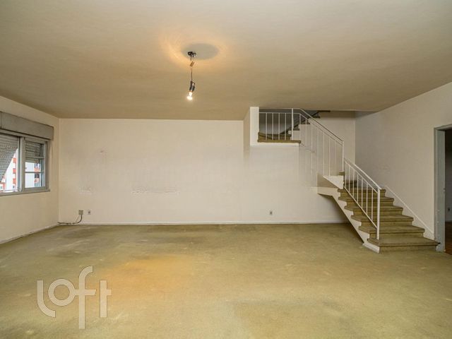 Apartamento com 308m², 4 dormitórios, 1 suíte, 1 vaga, Floresta em Porto Alegre