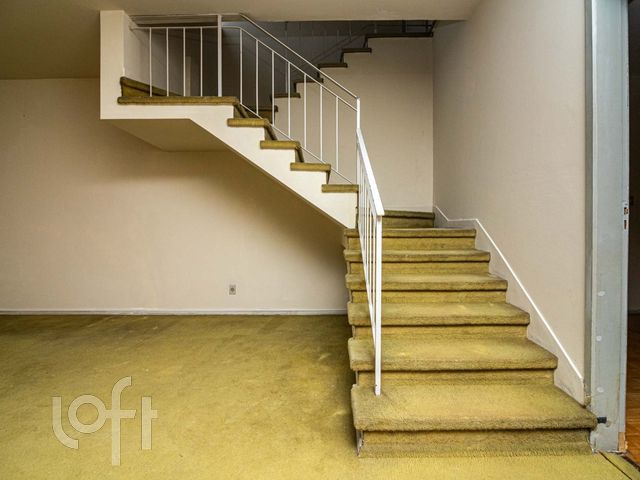 Apartamento com 308m², 4 dormitórios, 1 suíte, 1 vaga, Floresta em Porto Alegre