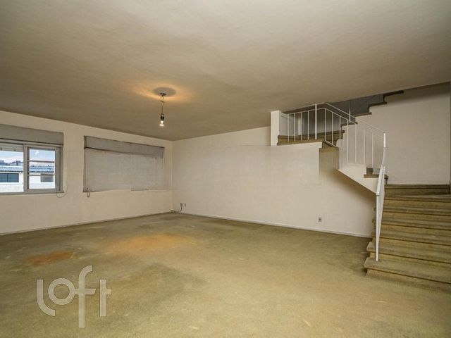 Apartamento com 308m², 4 dormitórios, 1 suíte, 1 vaga, Floresta em Porto Alegre