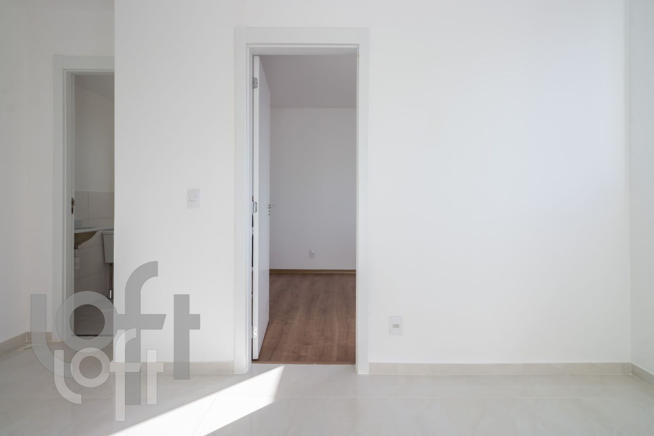 Apartamento à venda com 2 quartos, 37m² - Foto 15