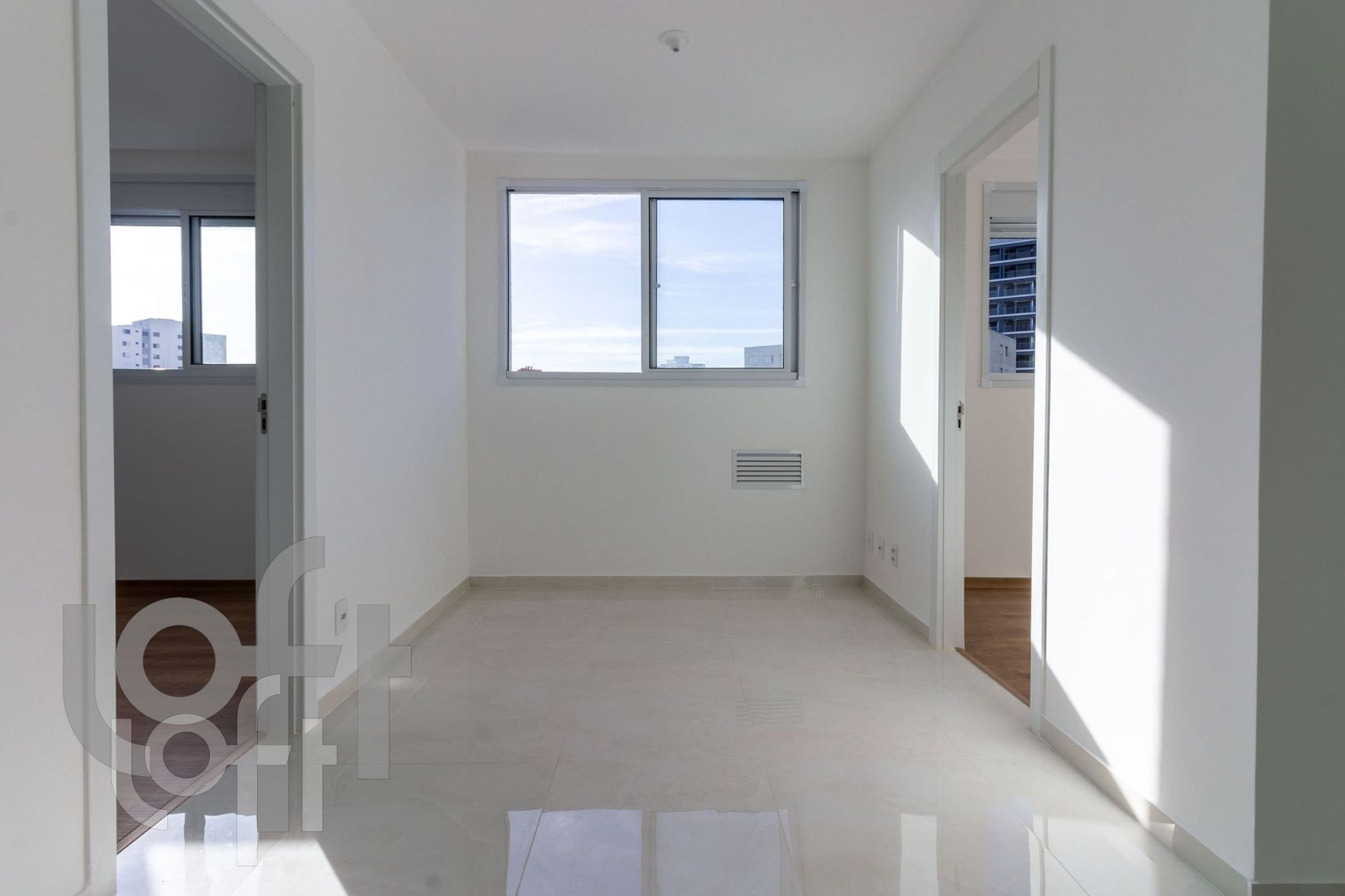 Apartamento à venda com 2 quartos, 37m² - Foto 1