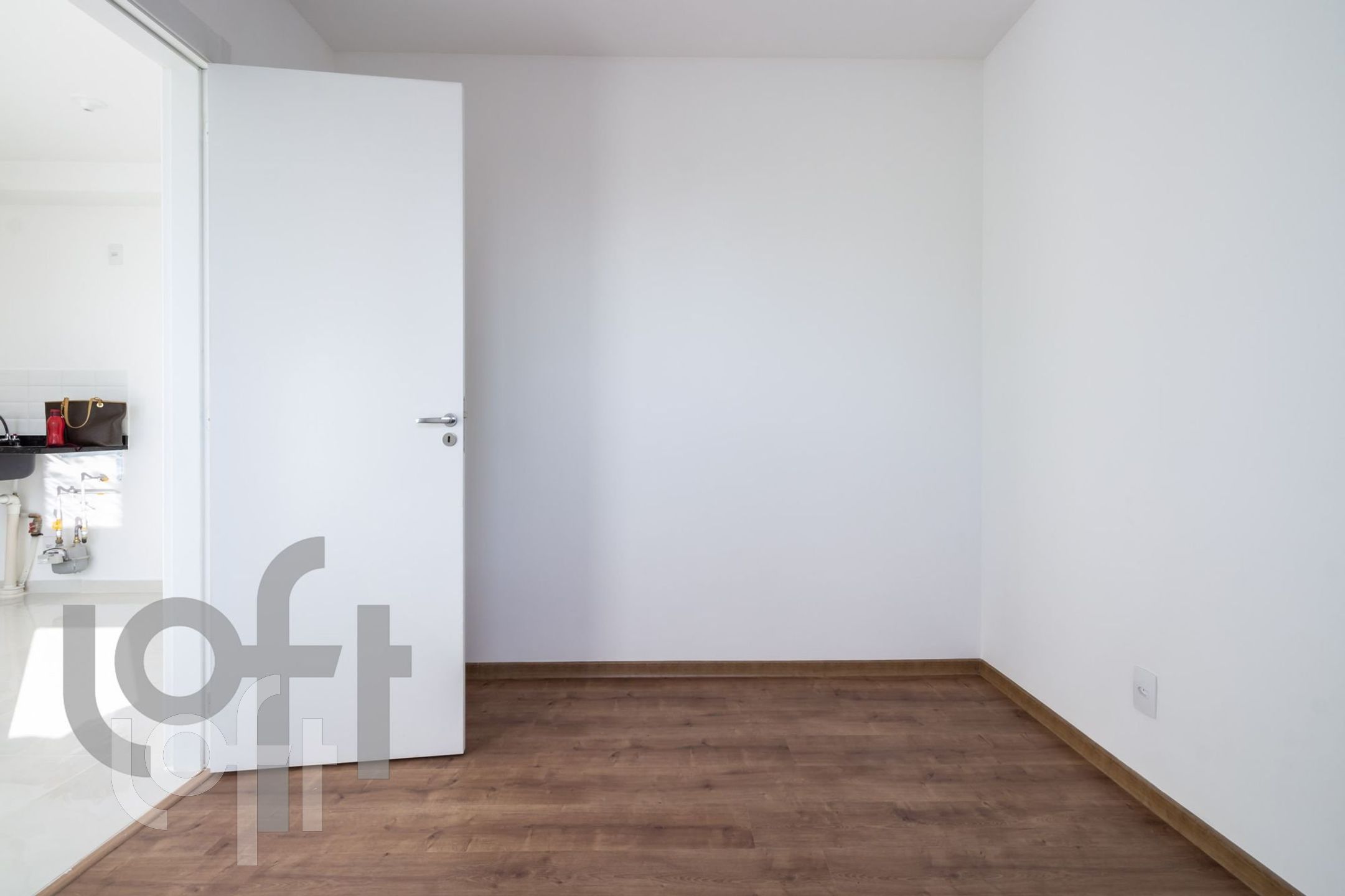 Apartamento à venda com 2 quartos, 37m² - Foto 4