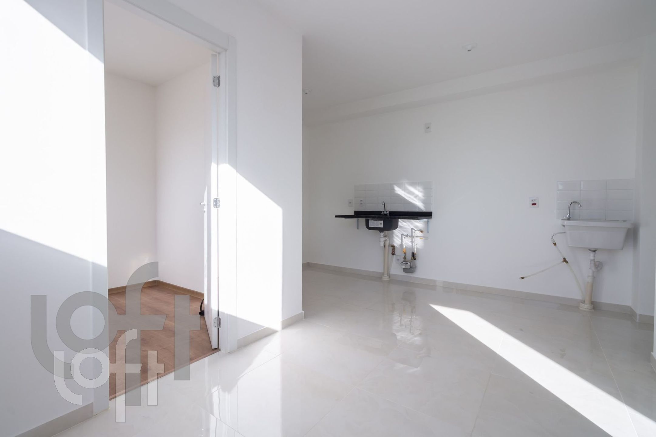 Apartamento à venda com 2 quartos, 37m² - Foto 18