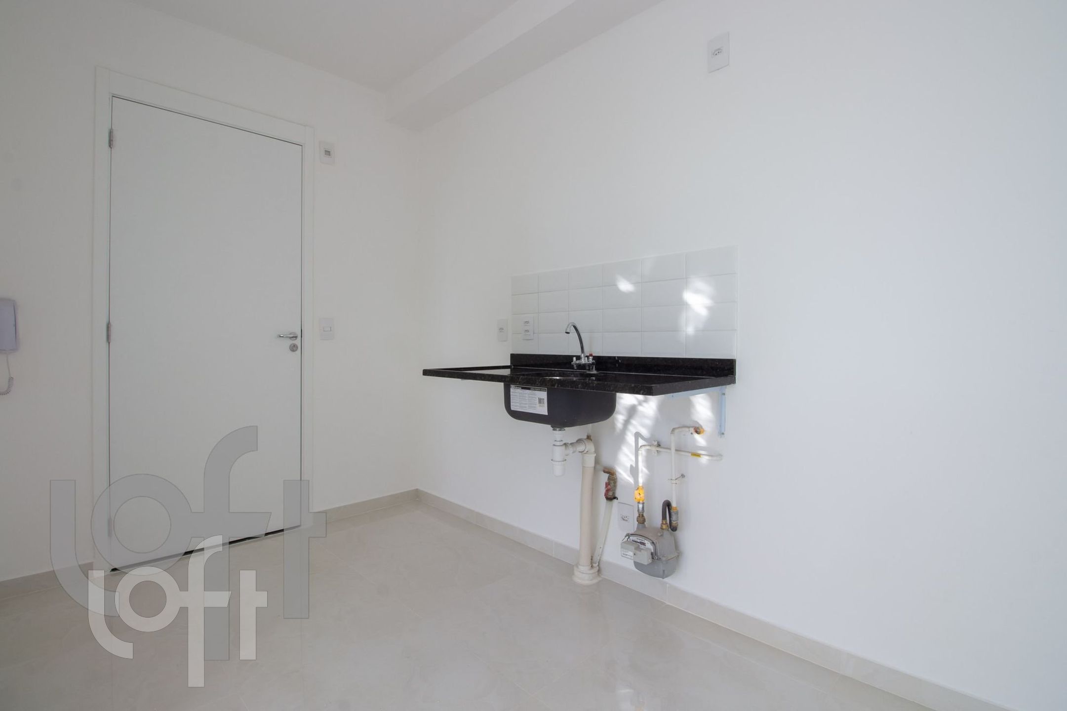 Apartamento à venda com 2 quartos, 37m² - Foto 21