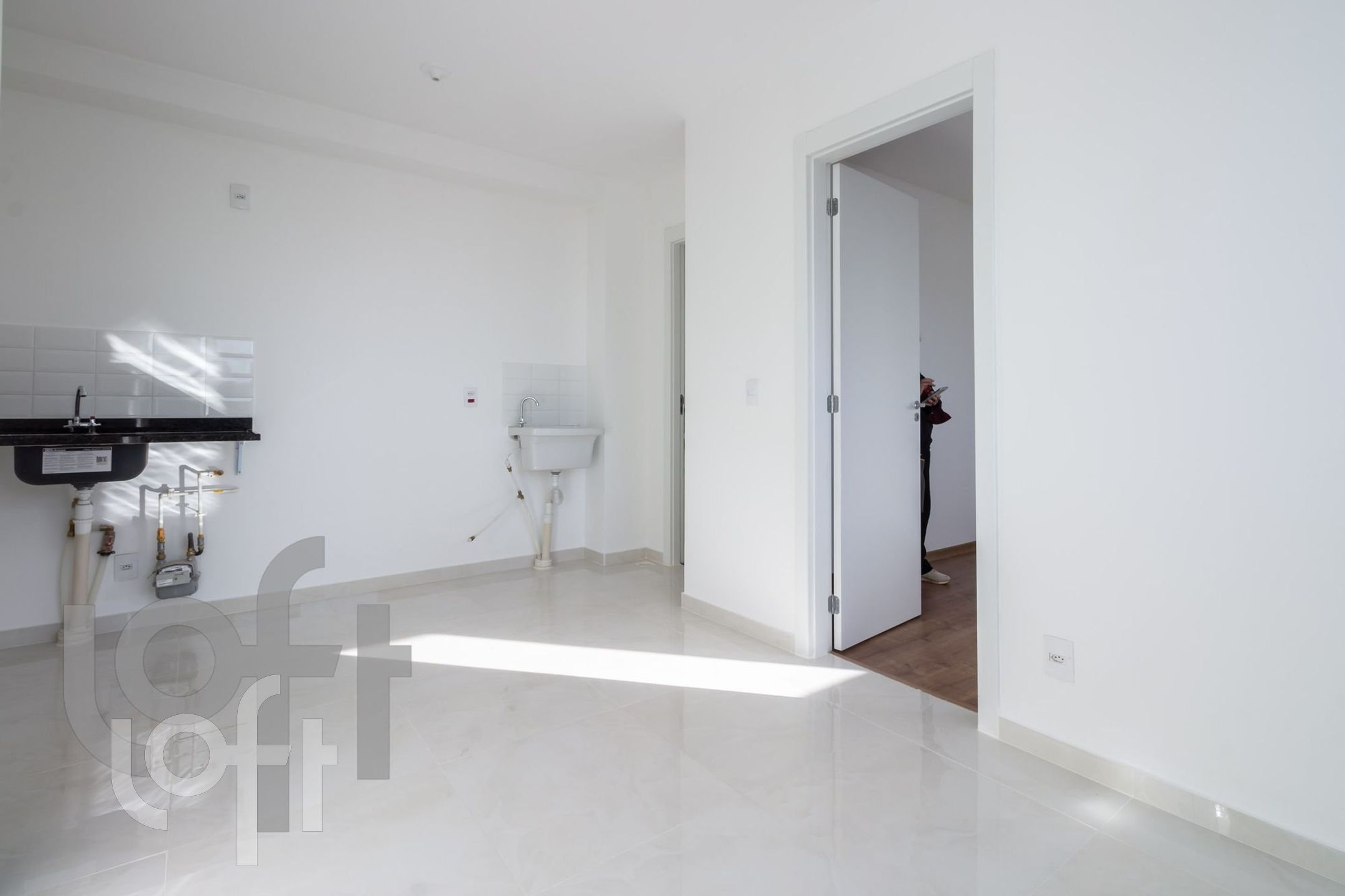 Apartamento à venda com 2 quartos, 37m² - Foto 16