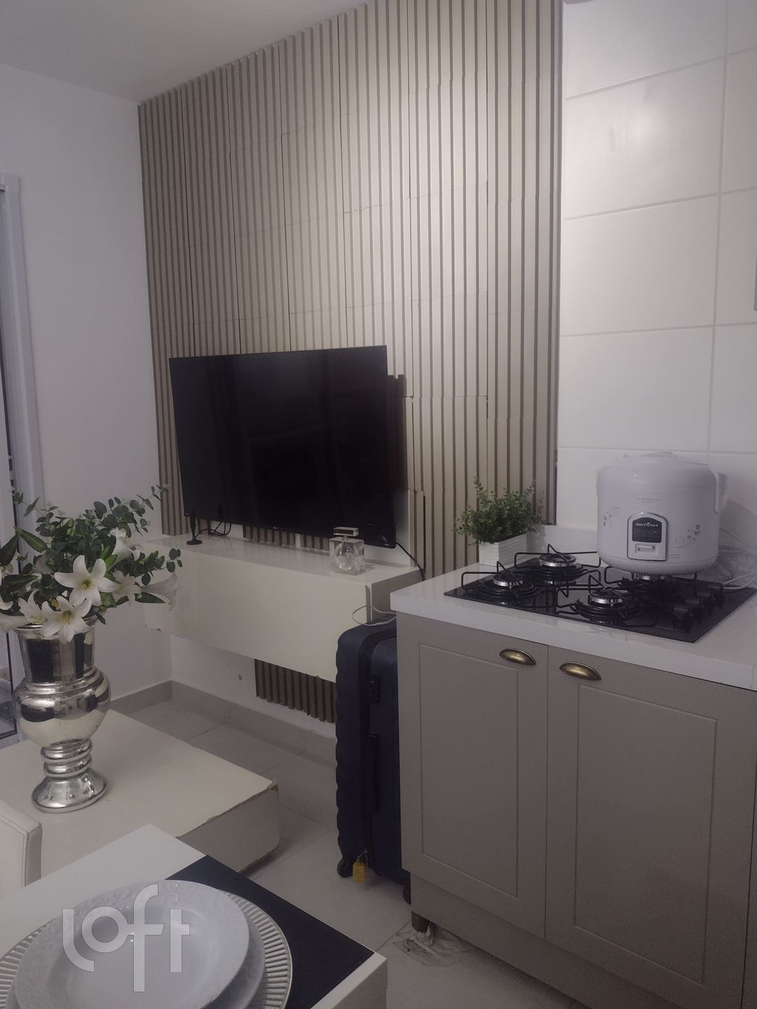 Apartamento à venda com 2 quartos, 37m² - Foto 2