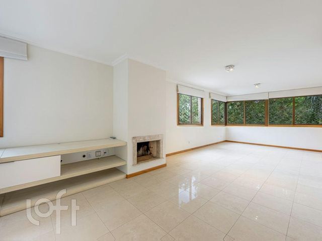 Apartamento com 145m², 3 dormitórios, 1 suíte, 2 vagas, Auxiliadora em Porto Alegre