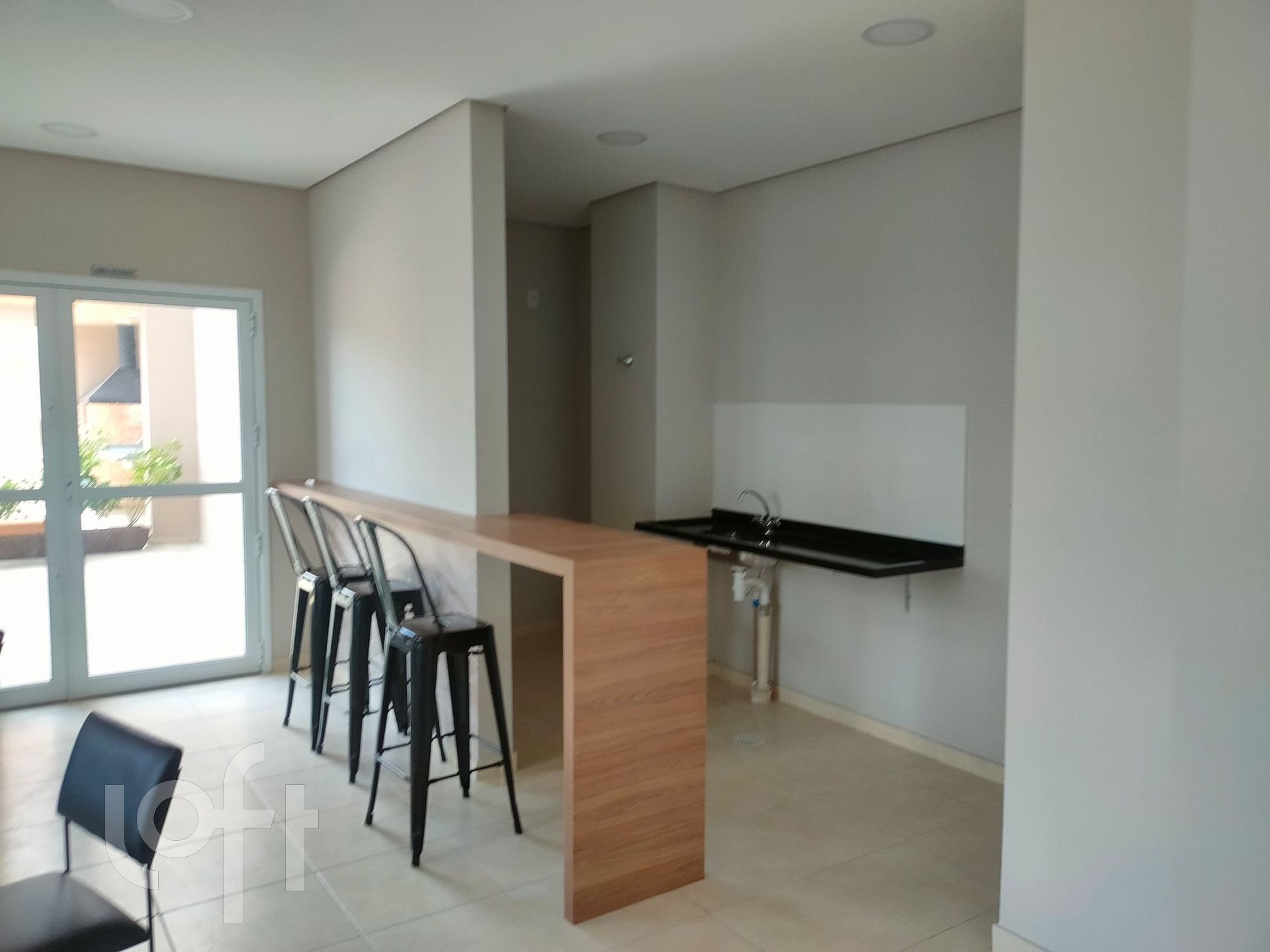 Apartamento à venda com 2 quartos, 44m² - Foto 14