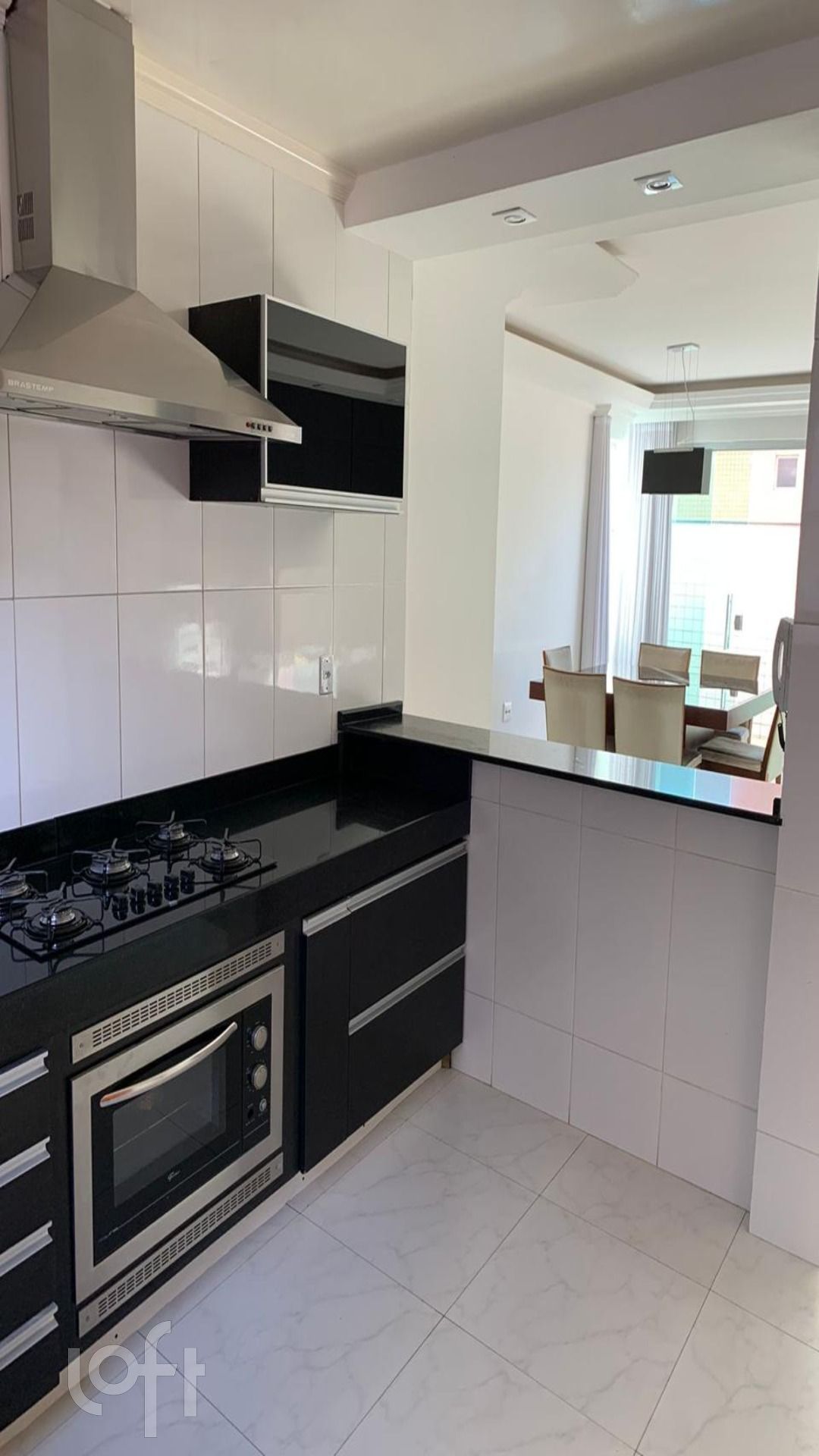 Apartamento à venda com 3 quartos, 130m² - Foto 2