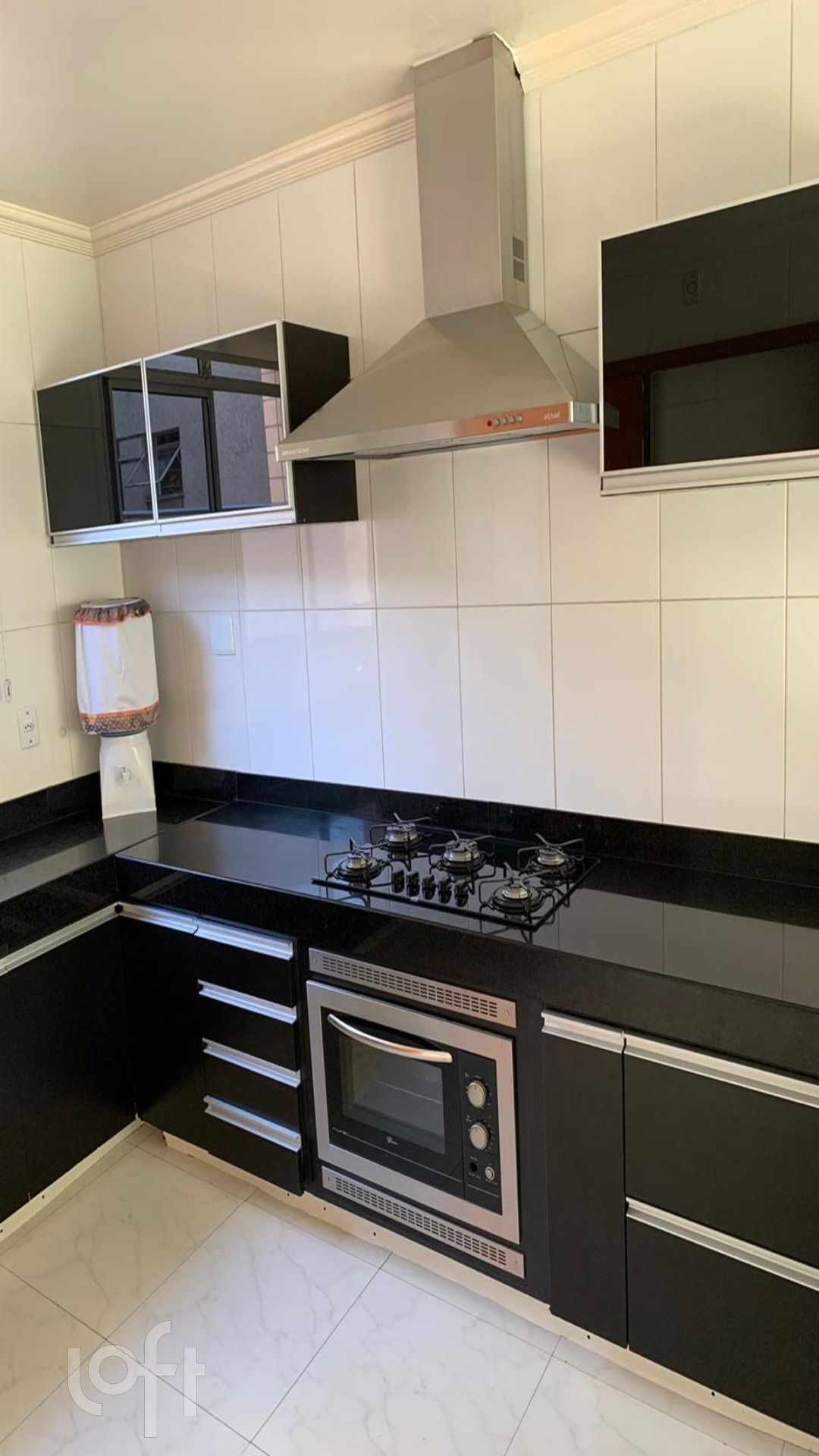 Apartamento à venda com 3 quartos, 130m² - Foto 1