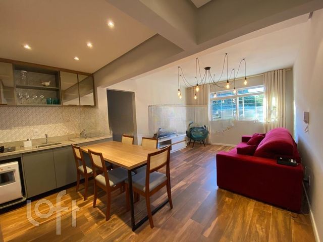 Apartamento com 76m², 2 dormitórios, 1 vaga, Menino Deus em Porto Alegre