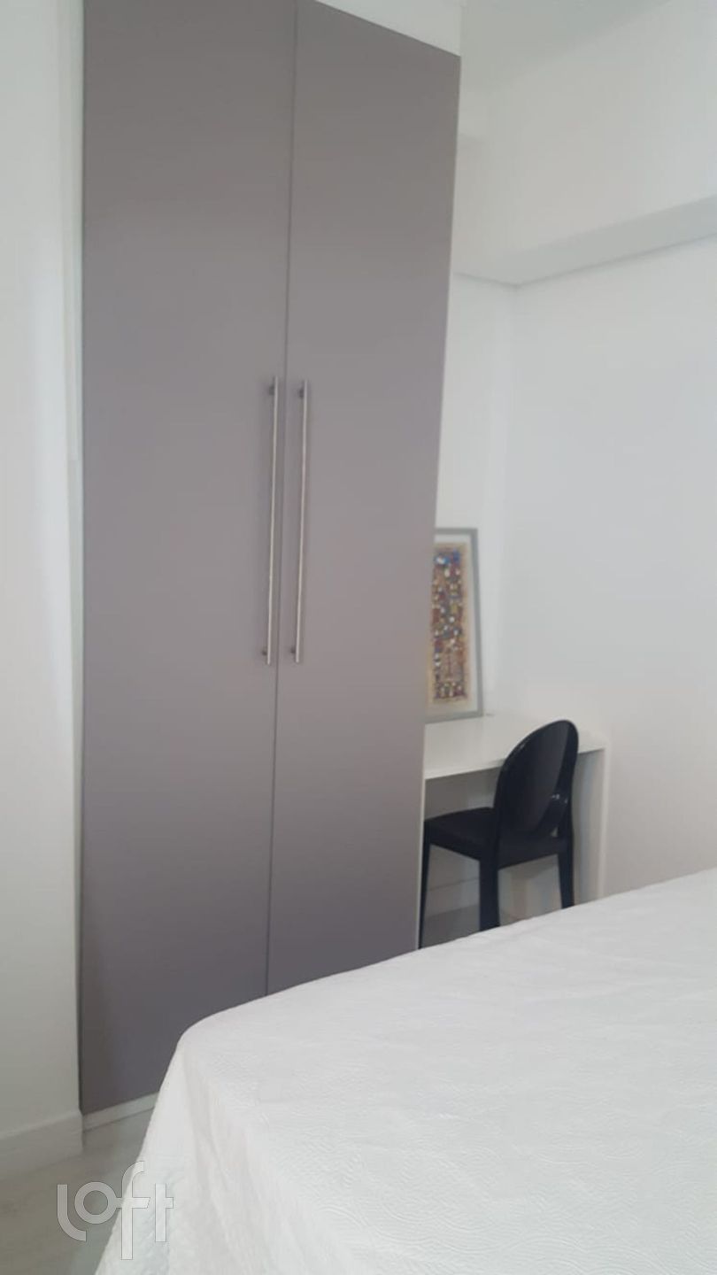 Apartamento à venda com 1 quarto, 33m² - Foto 2