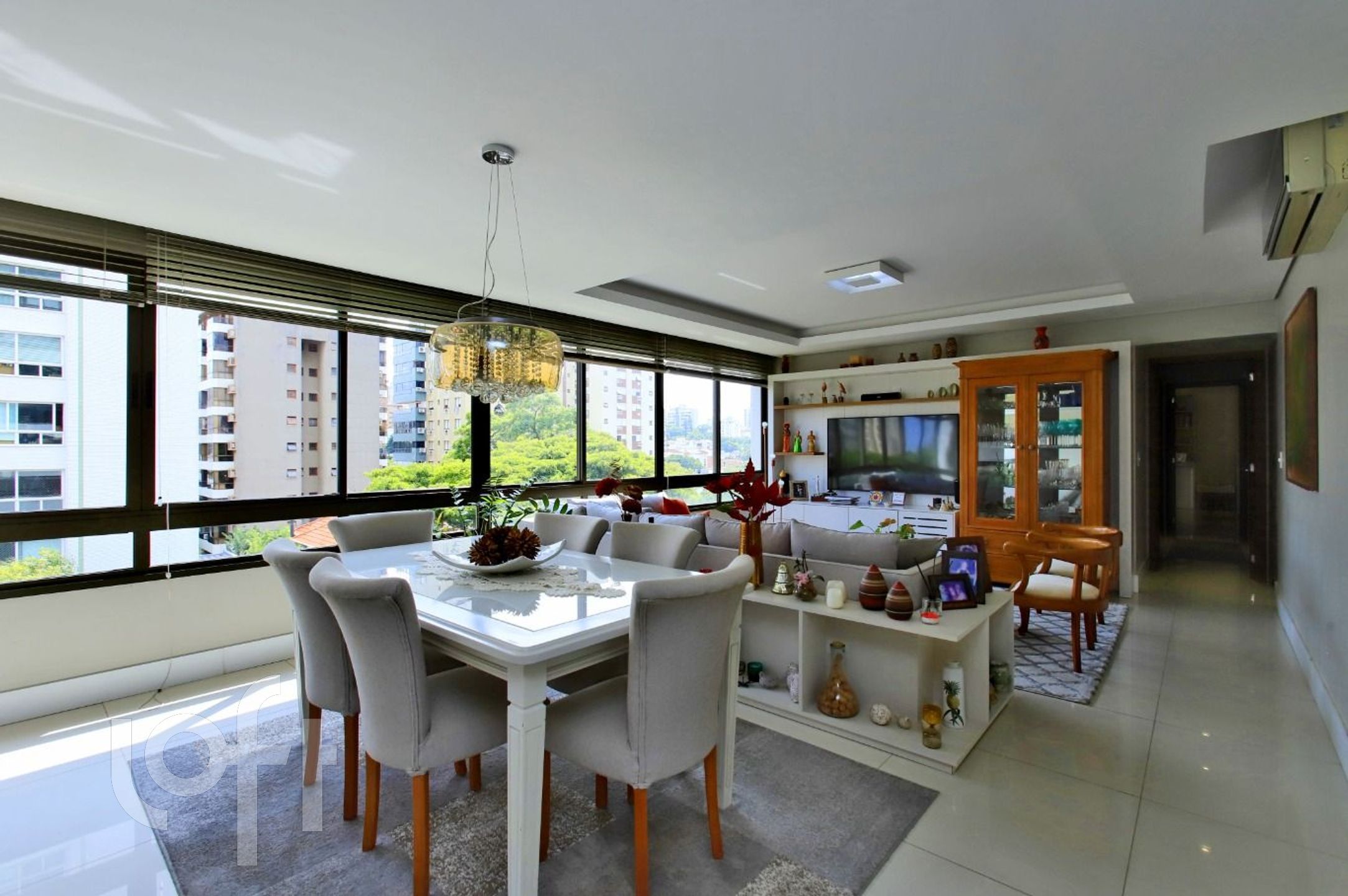 Apartamento com 123m², 3 dormitórios, 1 suíte, 3 vagas, Petrópolis em Porto Alegre