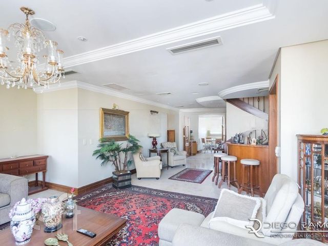Apartamento com 415m², 3 dormitórios, 3 suítes, 4 vagas, Bela Vista em Porto Alegre