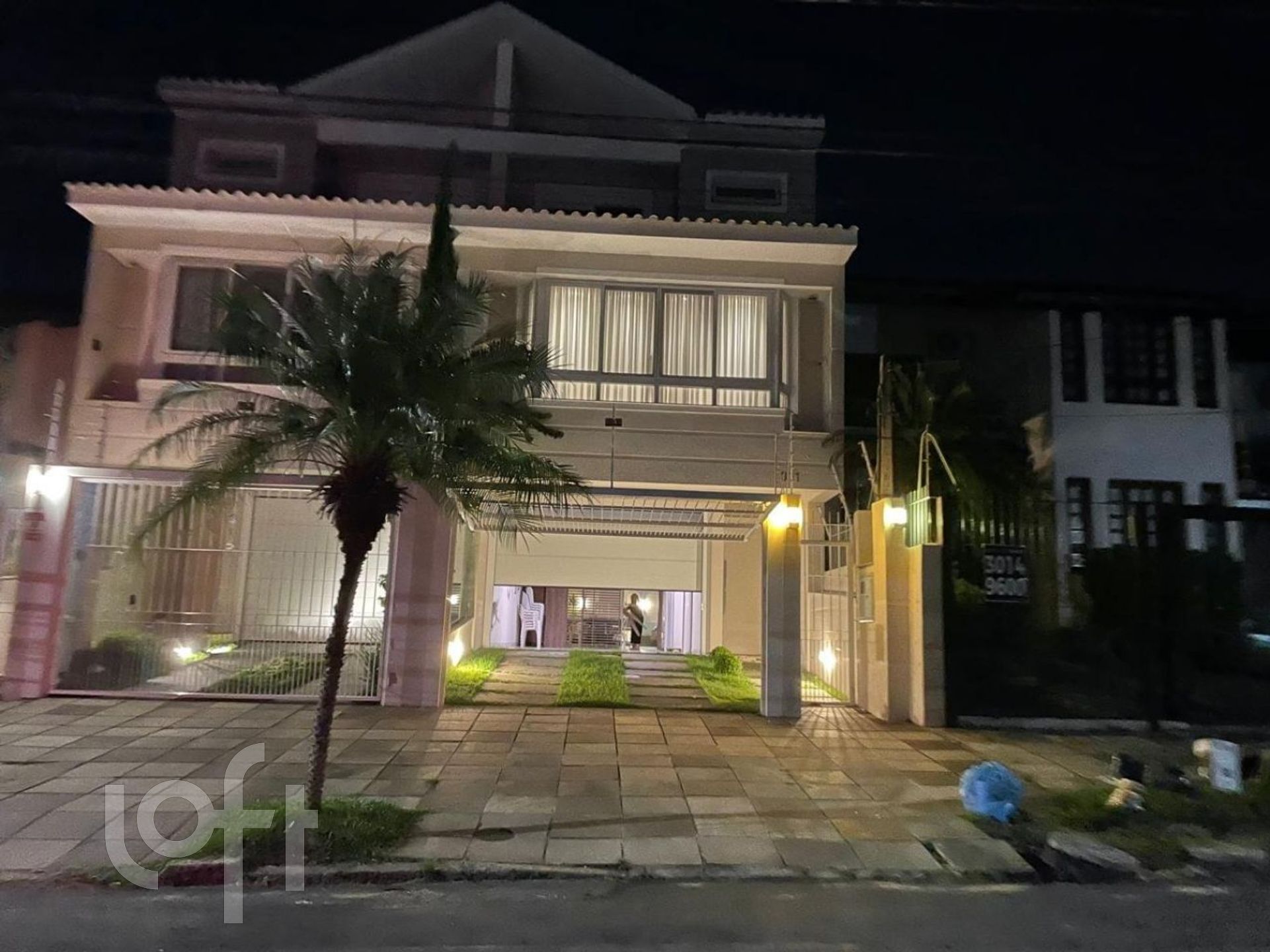 Casa com 354m², 3 dormitórios, 3 suítes, 4 vagas, Chácara das Pedras em Porto Alegre