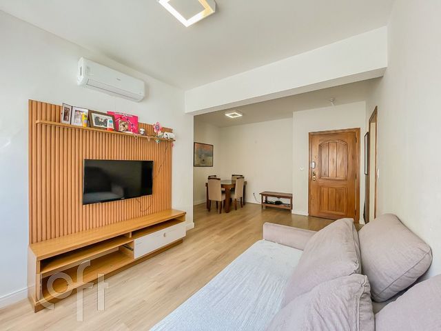 Apartamento com 104m², 3 dormitórios, 1 suíte, 1 vaga, Bom Fim em Porto Alegre