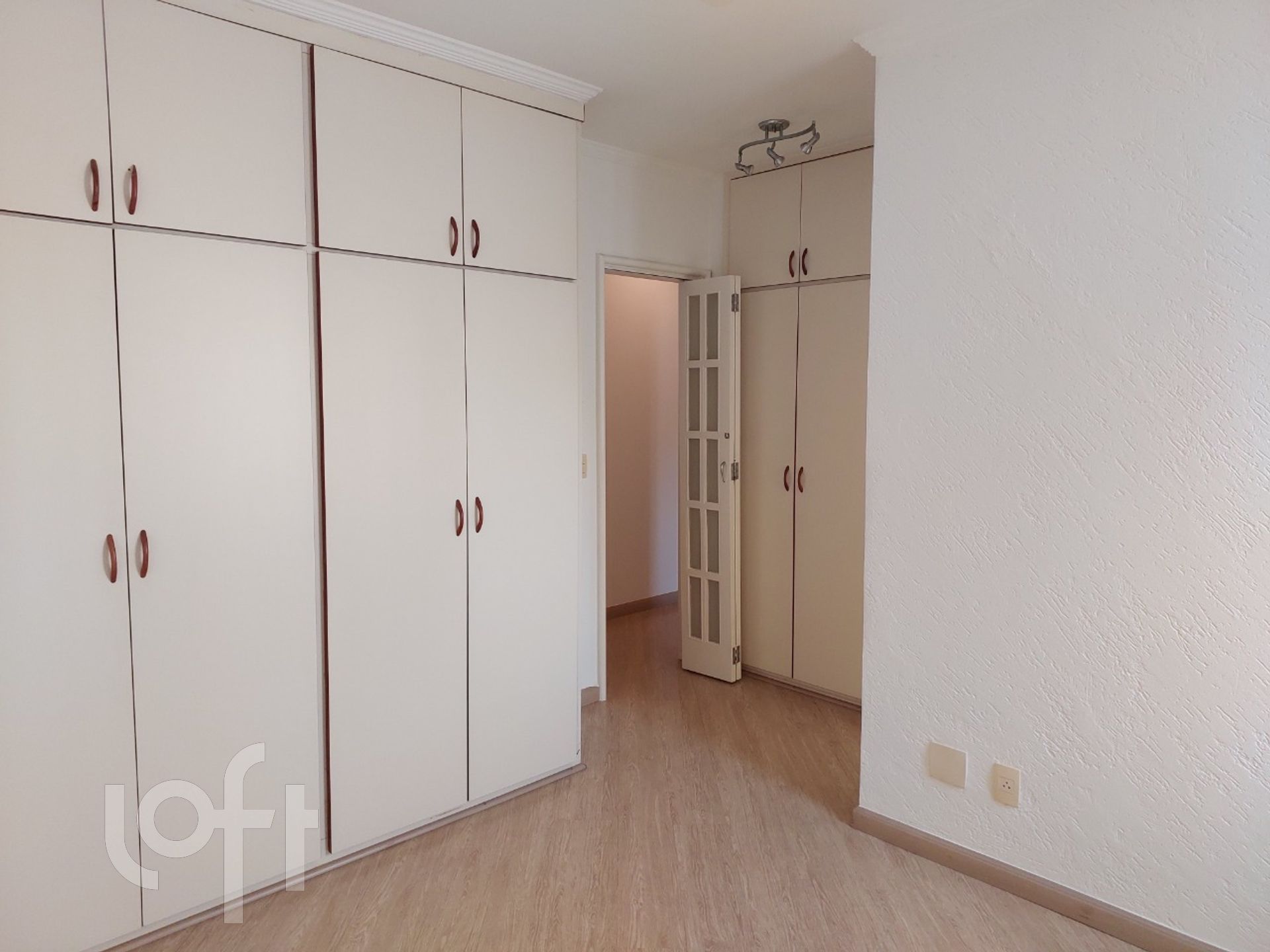 Apartamento à venda com 3 quartos, 104m² - Foto 19