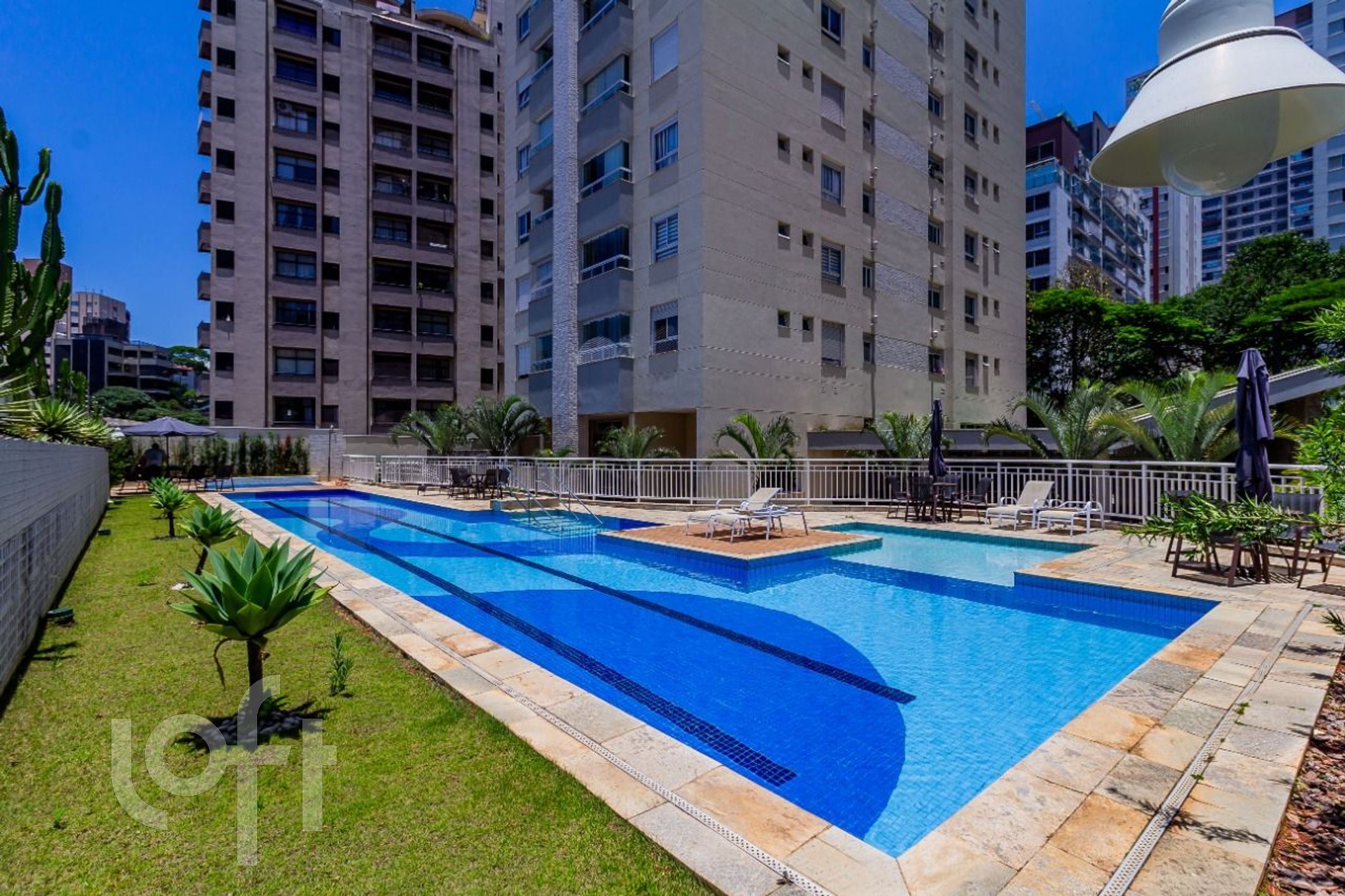 Apartamento à venda com 2 quartos, 67m² - Foto 41