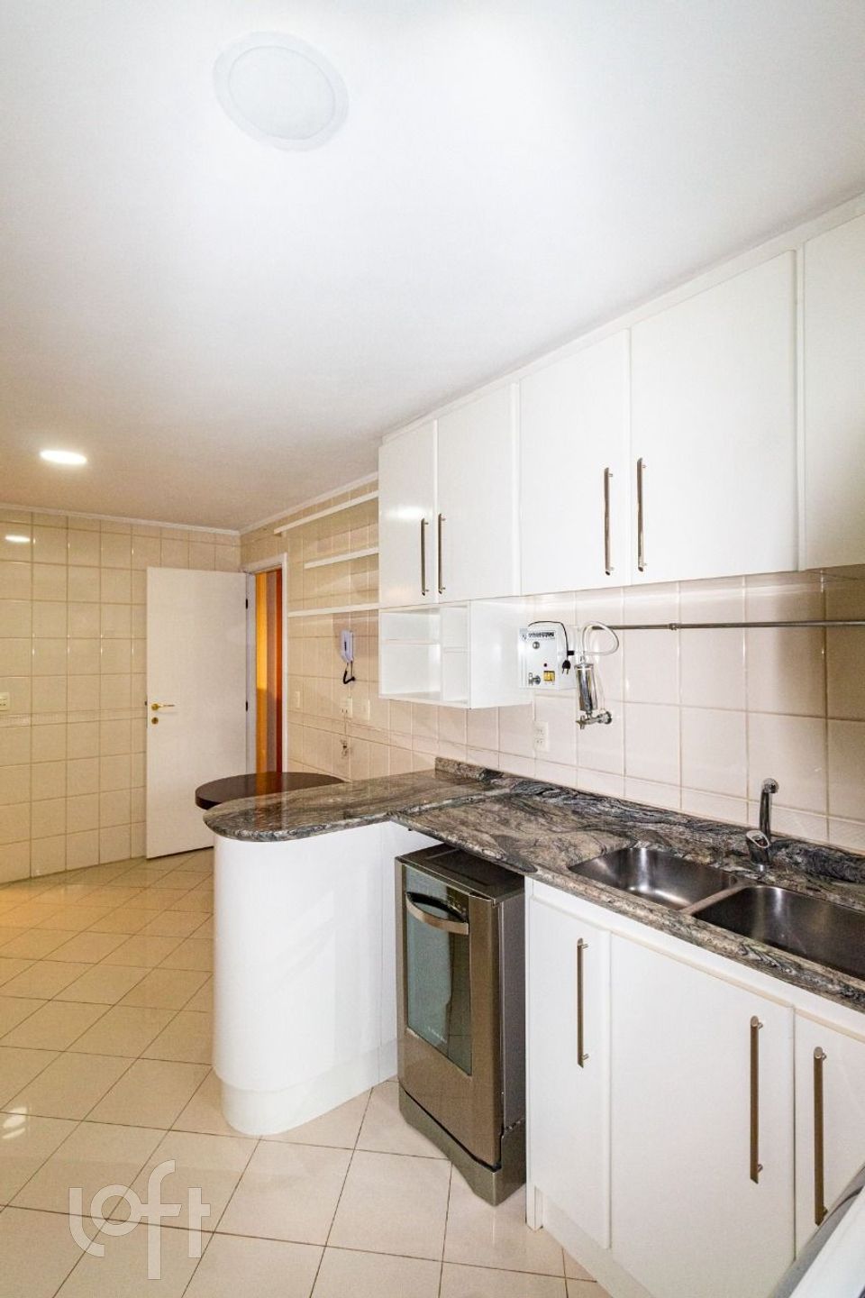 Apartamento à venda com 3 quartos, 152m² - Foto 9