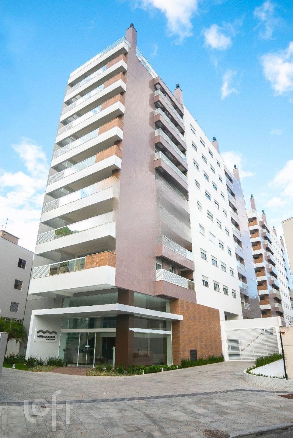 Apartamentos com 147m², 3 quartos, 11 suítes, 2 garagens, no bairro Itacorubi em Florianópolis