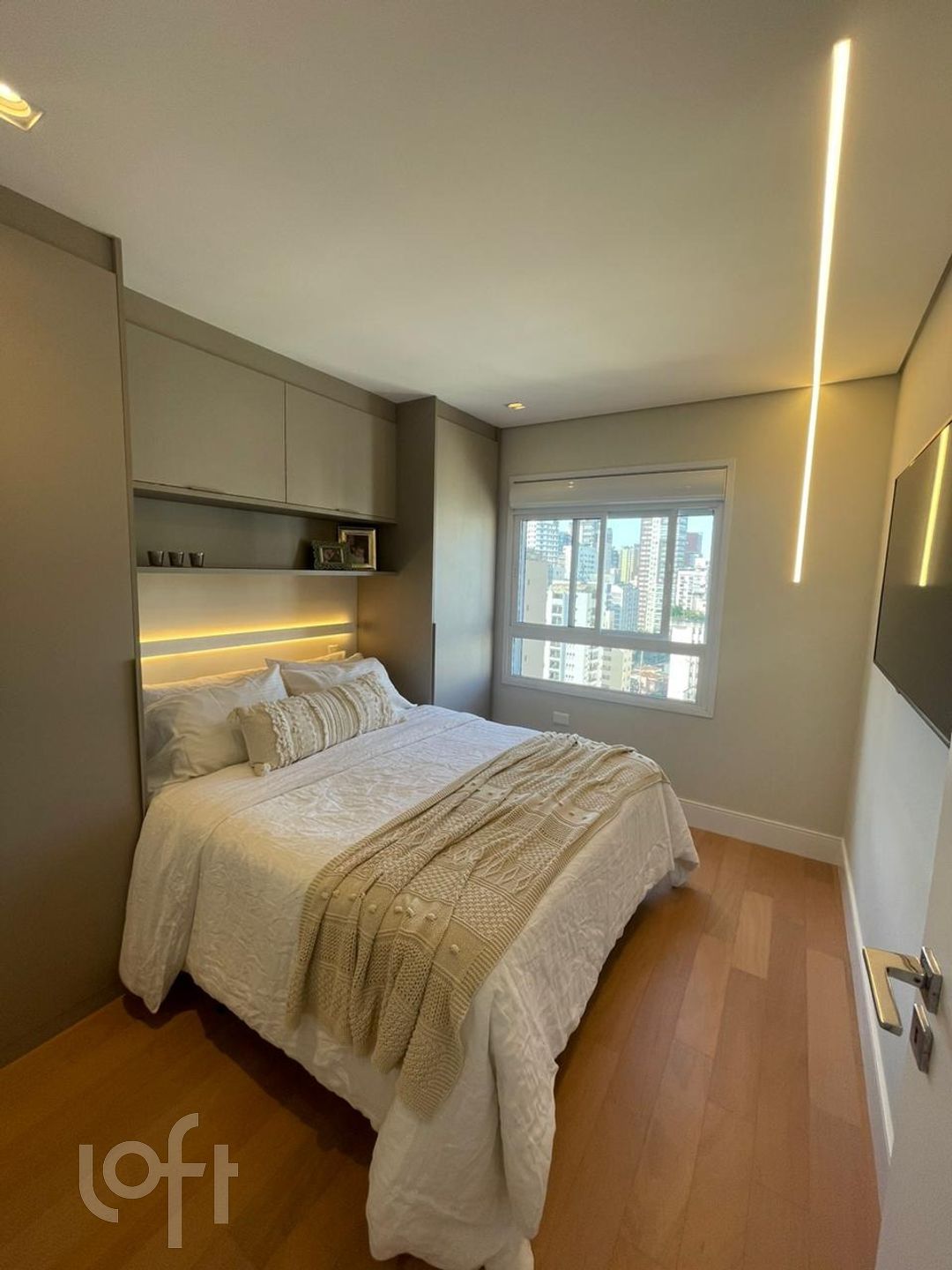 Apartamento à venda com 3 quartos, 208m² - Foto 19