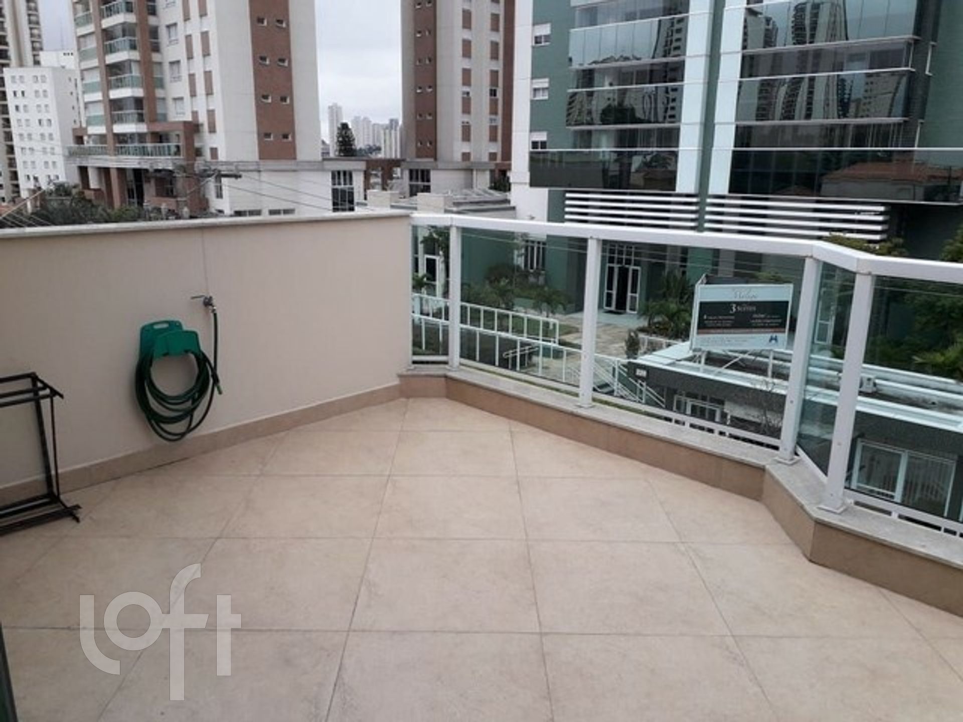 Casa à venda com 3 quartos, 220m² - Foto 2