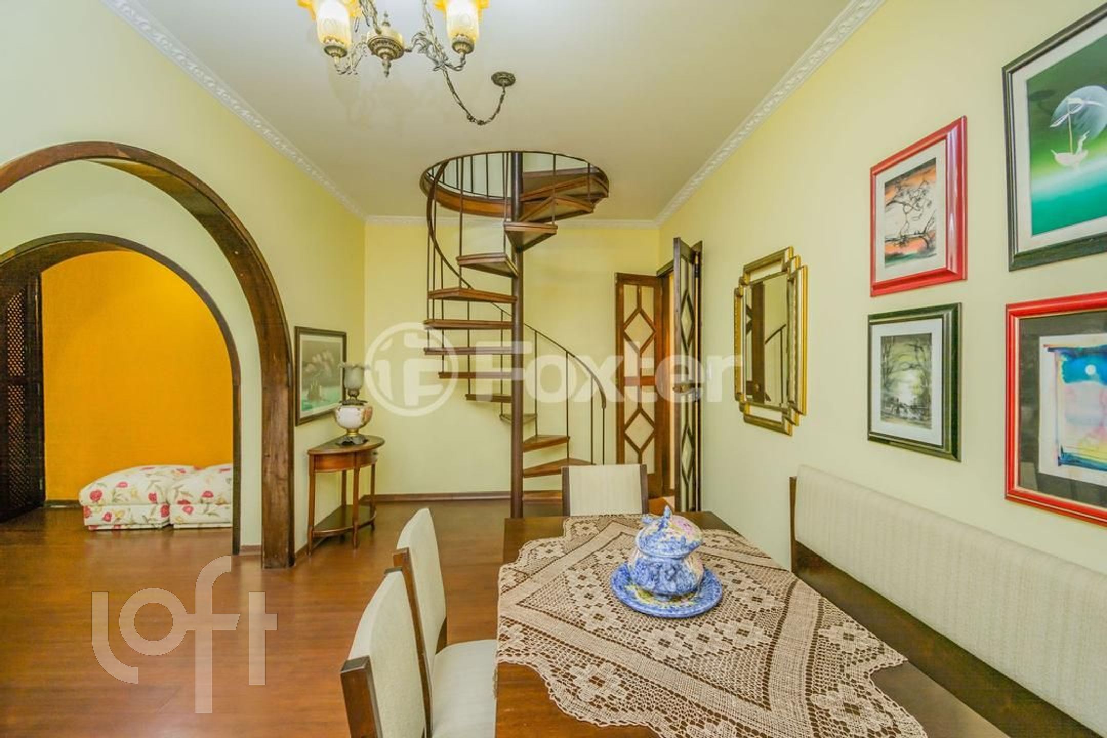 Apartamento com 142m², 3 dormitórios, 1 suíte, Moinhos de Vento em Porto Alegre