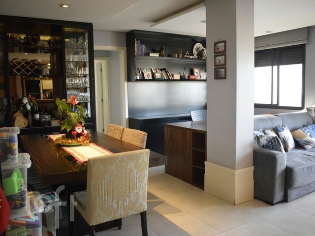 Apartamento com 76m², 3 dormitórios, 1 suíte, 2 vagas, Santana em Porto Alegre
