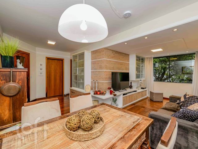 Apartamento com 87m², 3 dormitórios, 1 vaga, Auxiliadora em Porto Alegre