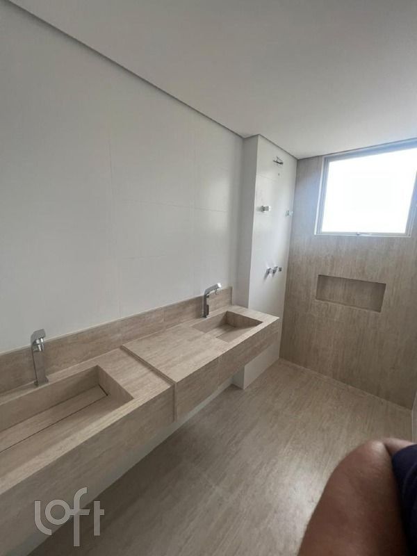 Apartamento à venda com 4 quartos, 140m² - Foto 7