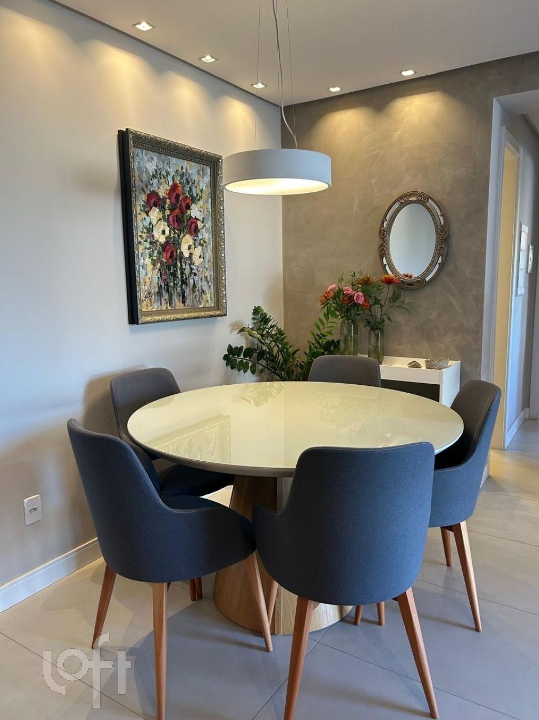 Apartamento com 64m², 2 dormitórios, 1 suíte, 2 vagas, Rio Branco em Porto Alegre