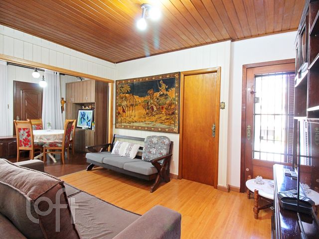 Casa com 150m², 3 dormitórios, 1 suíte, 1 vaga, Petrópolis em Porto Alegre