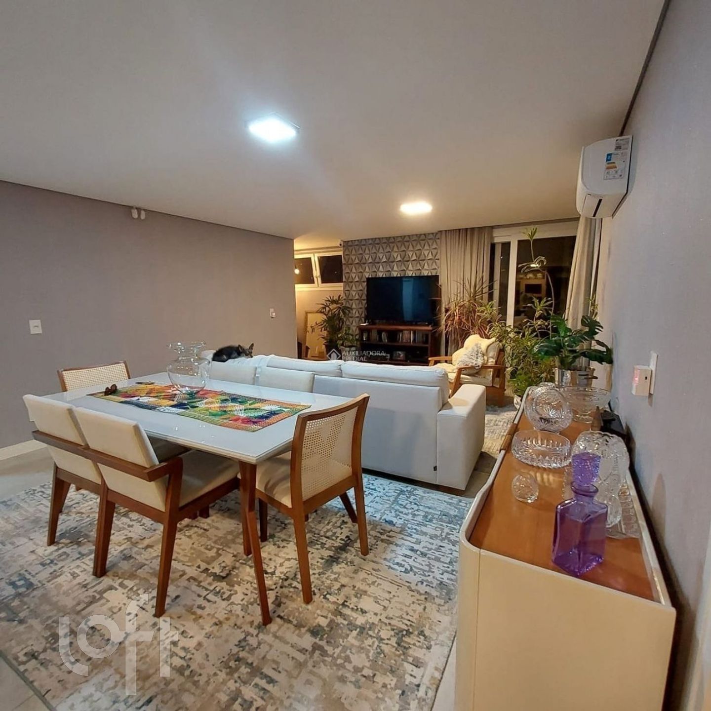 Casa Residencial com 100m², 4 quartos, no bairro Agronômica em Florianópolis