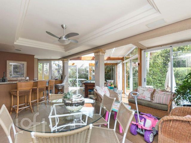 Casa com 670m², 4 dormitórios, 4 suítes, 4 vagas, Chácara das Pedras em Porto Alegre