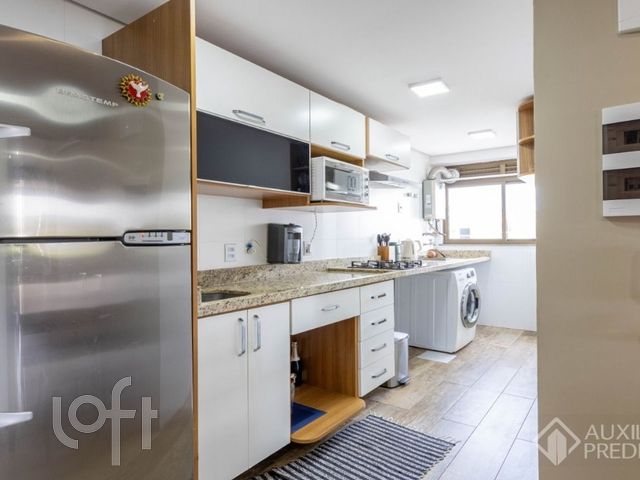 Apartamento com 69m², 2 dormitórios, 1 suíte, 2 vagas, Jardim Botânico em Porto Alegre