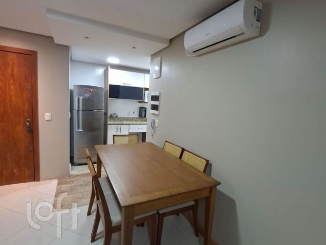 Apartamento com 69m², 2 dormitórios, 1 suíte, 2 vagas, Jardim Botânico em Porto Alegre
