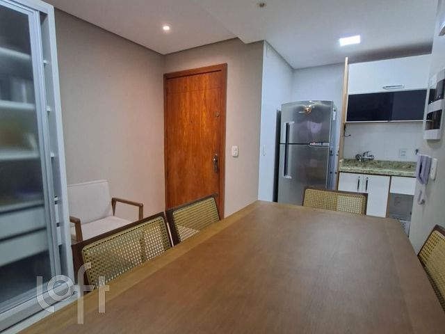Apartamento com 69m², 2 dormitórios, 1 suíte, 2 vagas, Jardim Botânico em Porto Alegre
