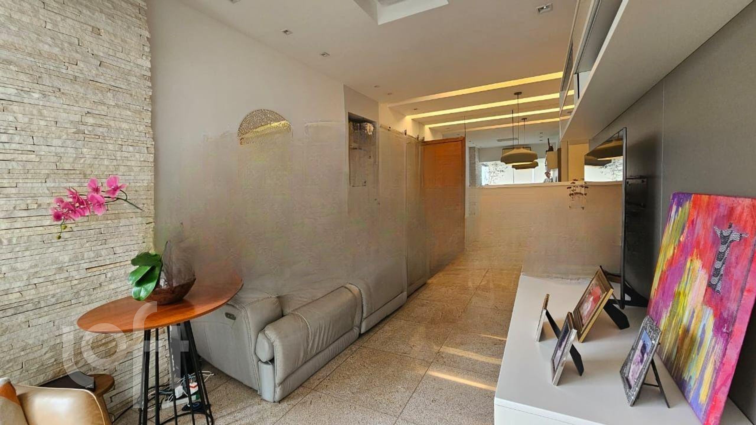 Apartamento à venda com 3 quartos, 111m² - Foto 1