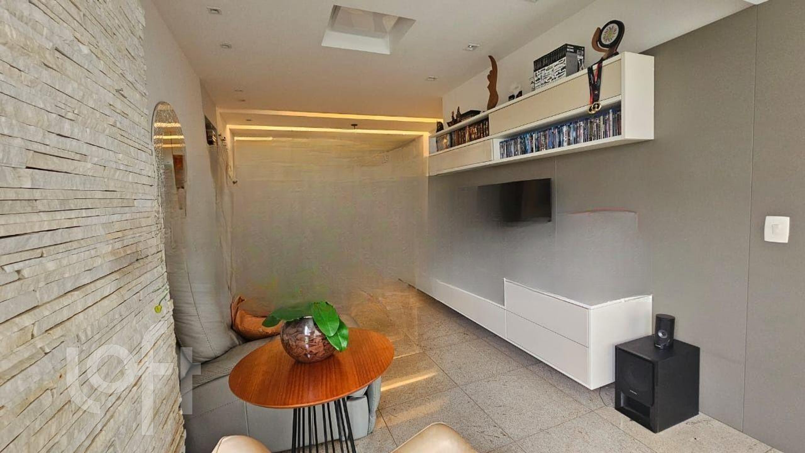 Apartamento à venda com 3 quartos, 111m² - Foto 2