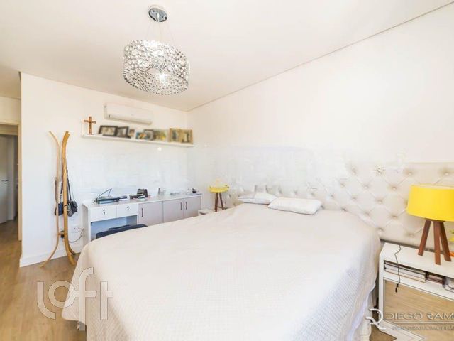 Apartamento com 76m², 2 dormitórios, 1 suíte, 2 vagas, Cristo Redentor em Porto Alegre