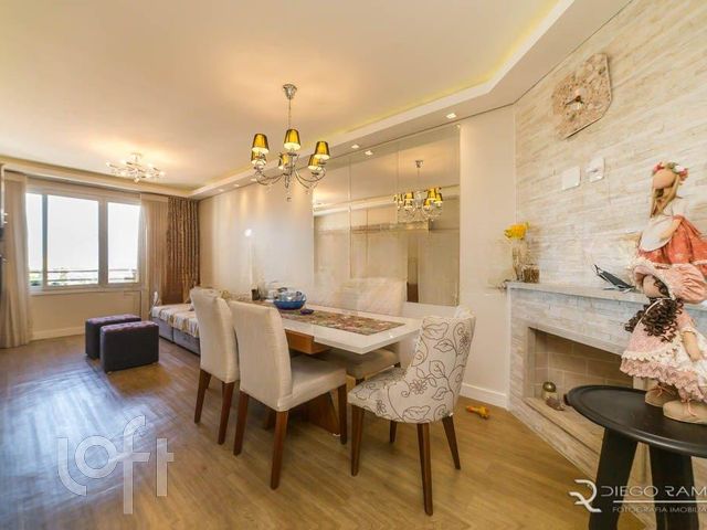 Apartamento com 76m², 2 dormitórios, 1 suíte, 2 vagas, Cristo Redentor em Porto Alegre