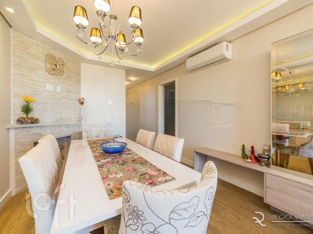 Apartamento com 76m², 2 dormitórios, 1 suíte, 2 vagas, Cristo Redentor em Porto Alegre