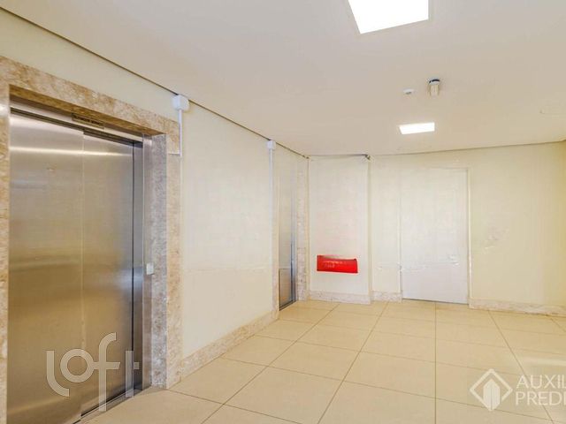 Apartamento com 84m², 3 dormitórios, 1 suíte, 2 vagas, Santana em Porto Alegre