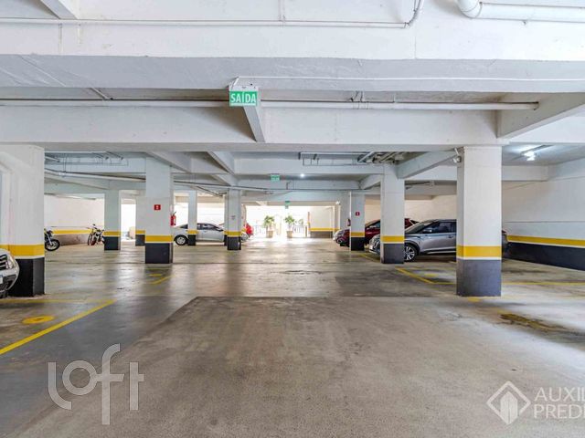 Apartamento com 84m², 3 dormitórios, 1 suíte, 2 vagas, Santana em Porto Alegre