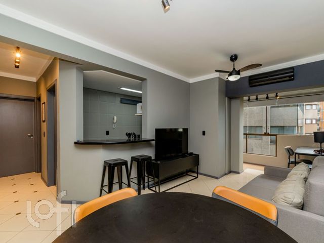 Apartamento com 50m², 1 dormitório, 1 vaga, Petrópolis em Porto Alegre