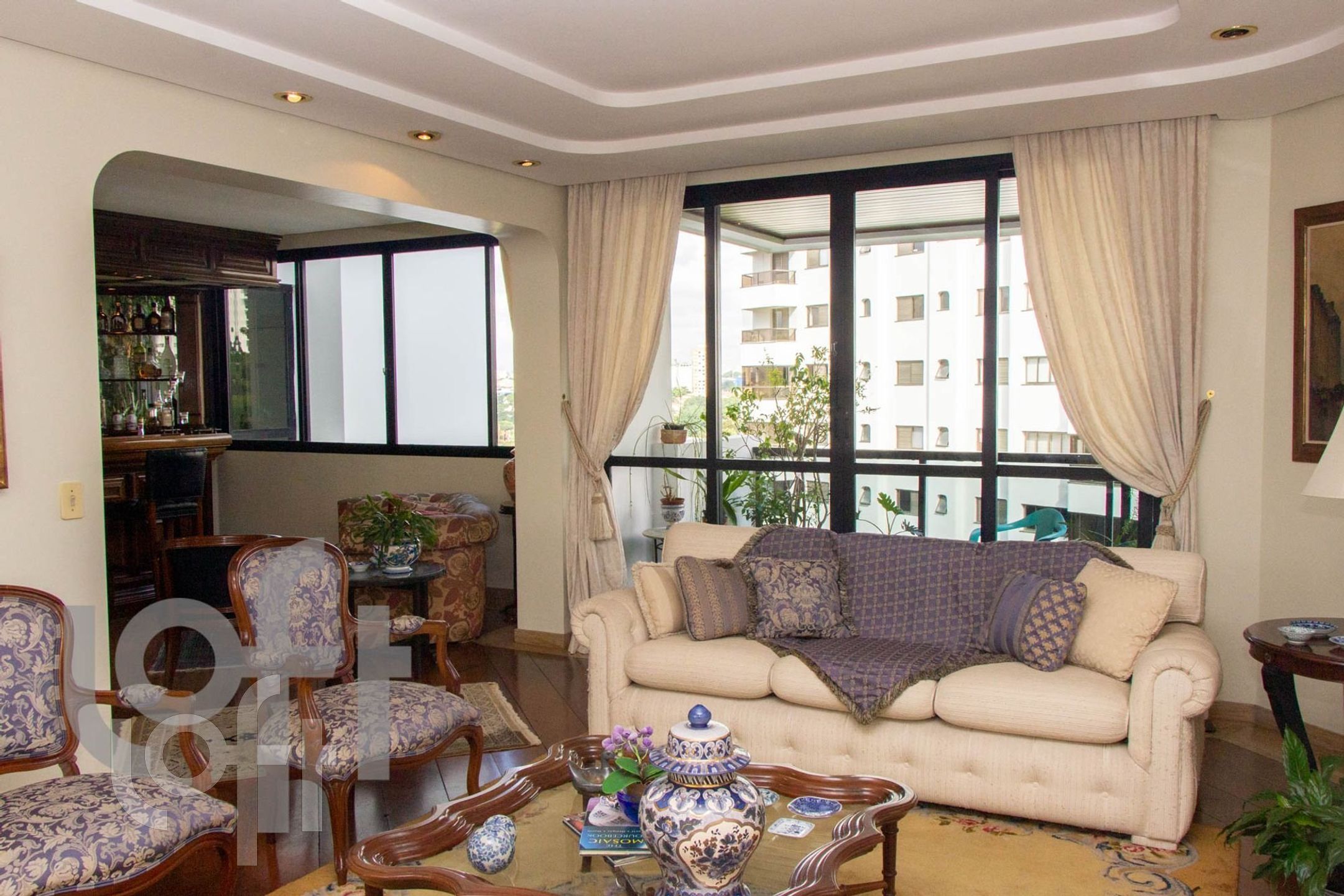 Apartamento, 4 quartos, 271 m² - Foto 1